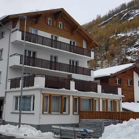 Haus Astoria Lejlighed Saas-Grund Eksteriør billede