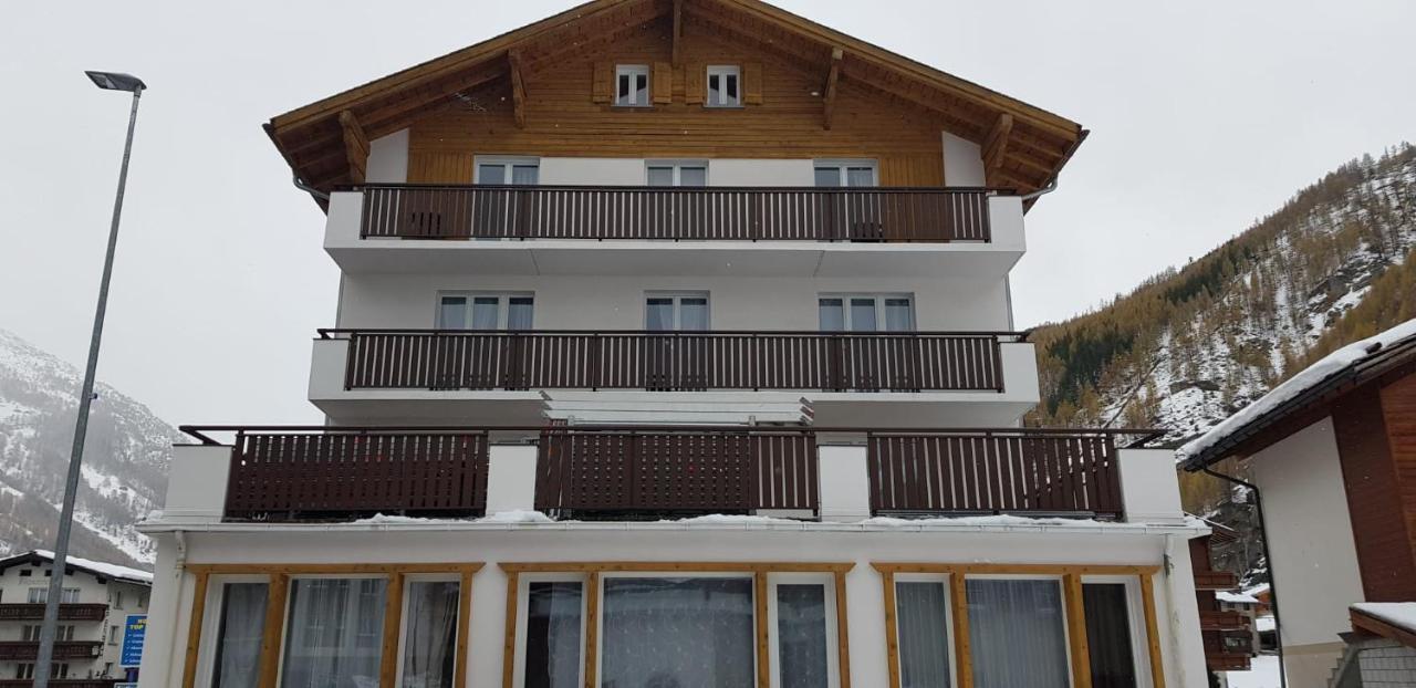 Haus Astoria Lejlighed Saas-Grund Eksteriør billede
